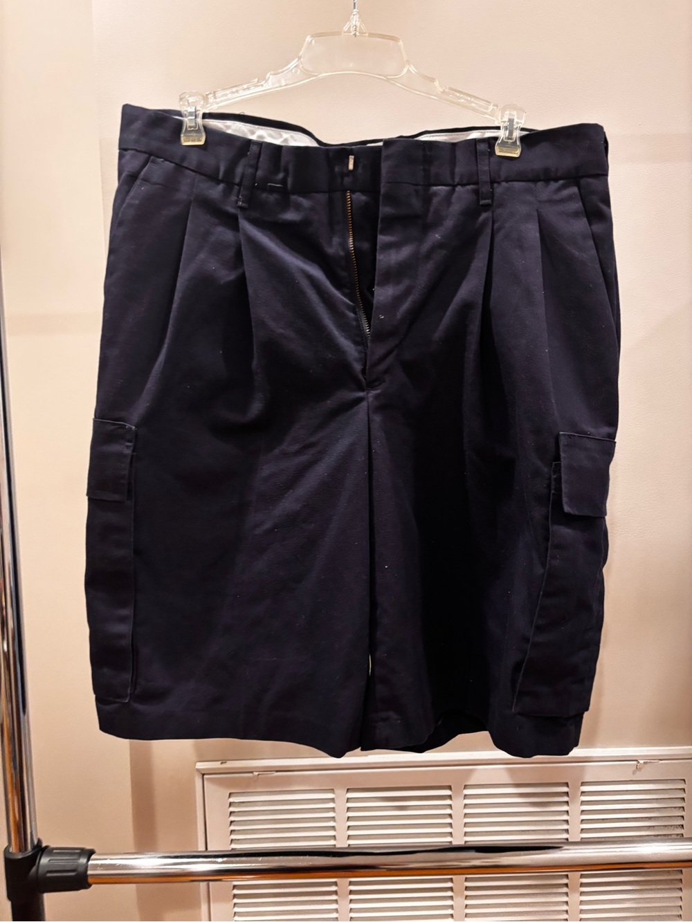 Men's Navy Cargo Pleated Shorts